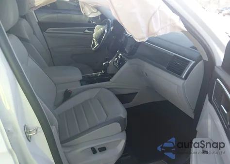 2021 Volkswagen Atlas 3.6L V6 Sel Premium z USA, uszkodzony, nr VIN 1V2TR2CA4MC502757